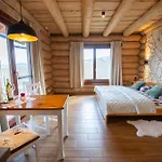 Lodge Zrub Krivan With Mountain View