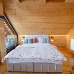 Lodge Zrub Krivan With Mountain View *