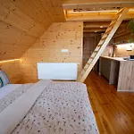 Zrub Krivan With Mountain View Lodge *