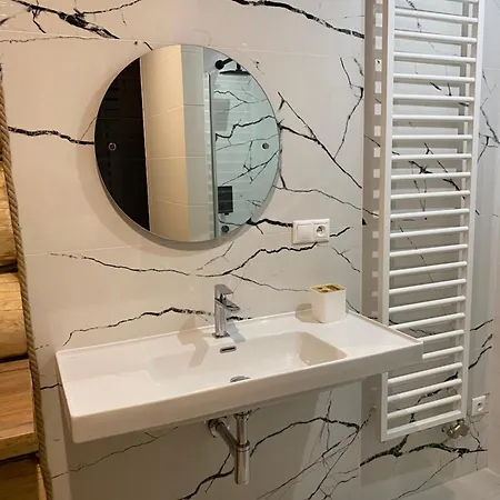 Zrub Krivan Drevena S Vyhladom Na Tatry Závažná Poruba