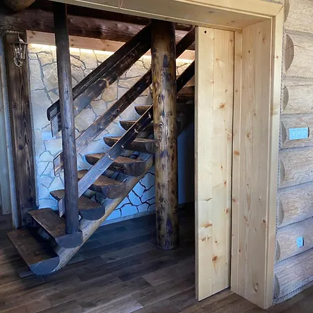 Zrub Krivan Drevena S Vyhladom Na Tatry Závažná Poruba