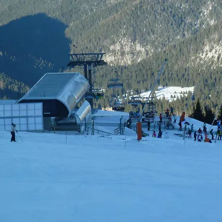 Zrub Krivan Drevena S Vyhladom Na Tatry Závažná Poruba