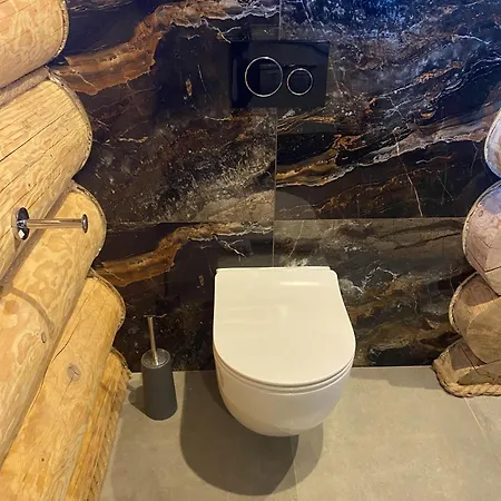 Zrub Krivan Drevena S Vyhladom Na Tatry * Závažná Poruba