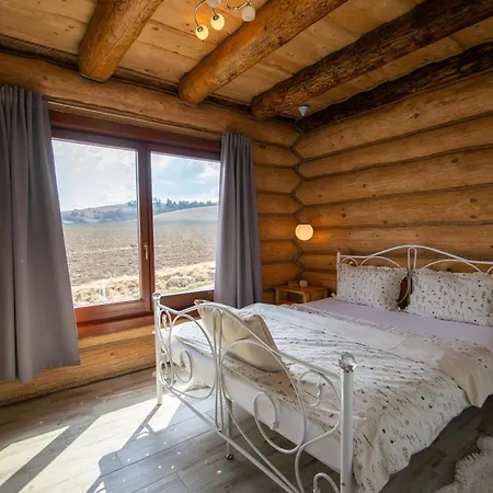 Zrub Krivan With Mountain View Деревянный коттедж *