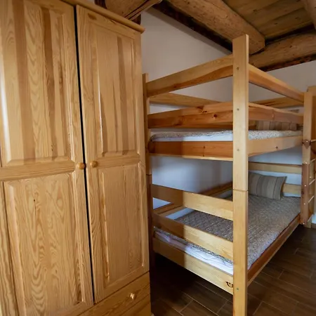 Zrub Krivan With Mountain View Lodge *